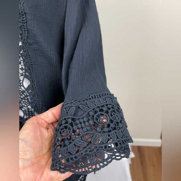 𝅺La Blanca Island Fare V neck Tunic Size S-M. Black - Picture 3 of 11